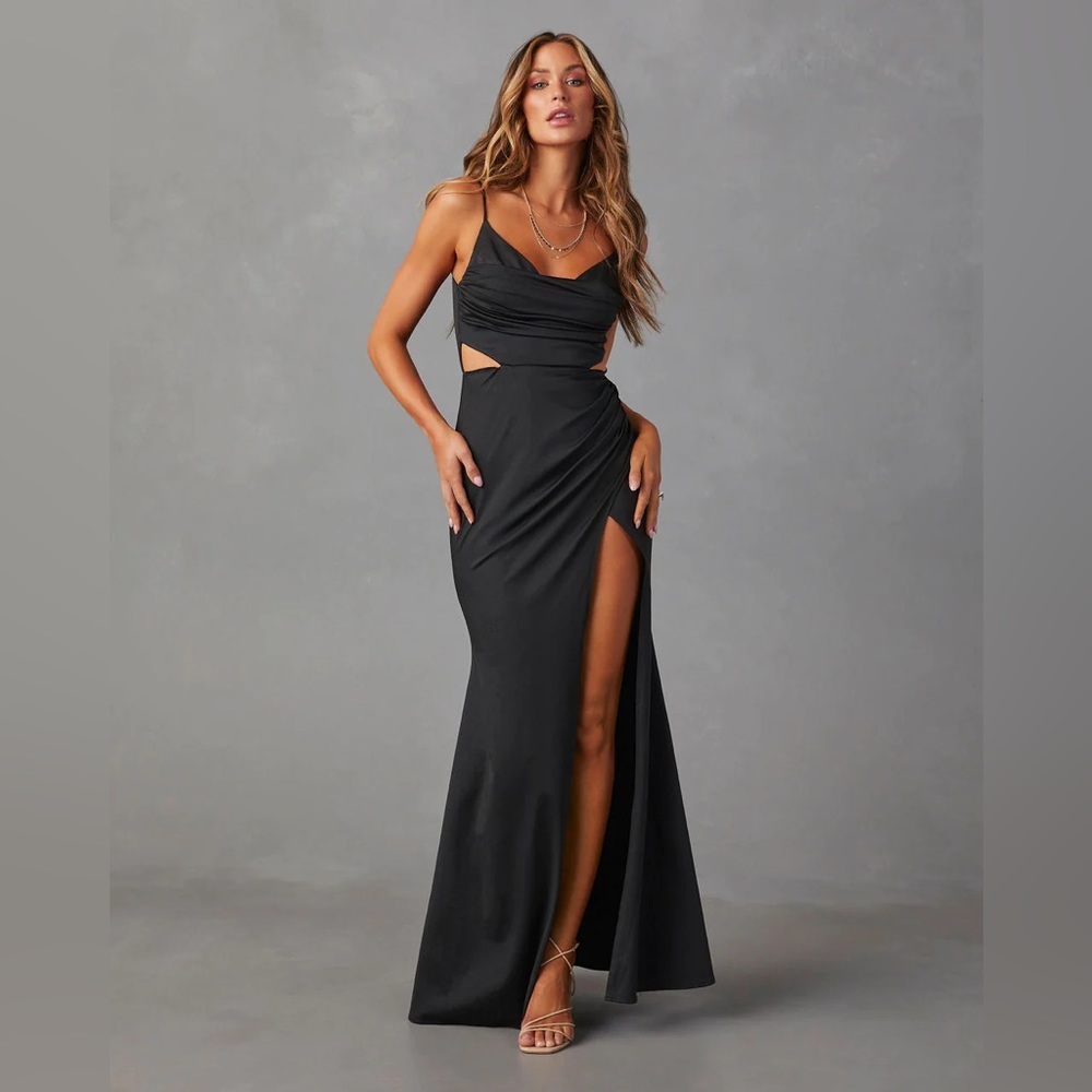 NWT Vici dolls black maxi